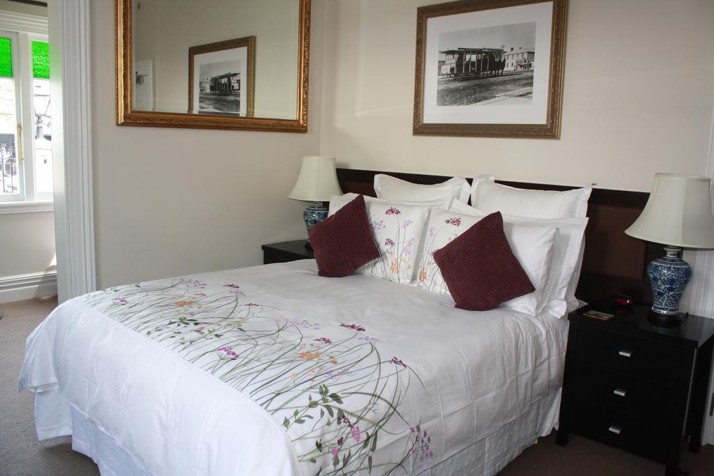 Ponsonby Manor Guest house