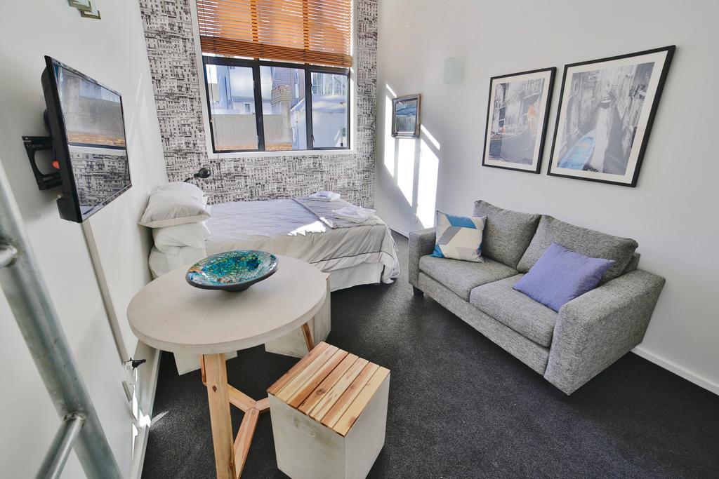 Apartment Urban Chic Loft Off Queen Street