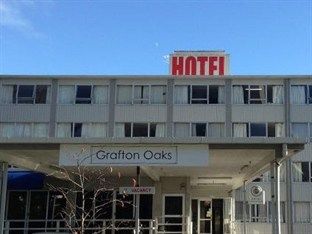 Grafton Oaks 3*
