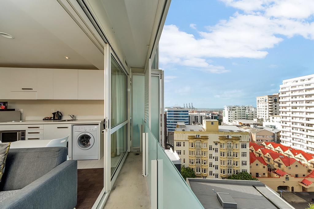 Bright And Airy One Bedroom Apartment:great Views! Auckland