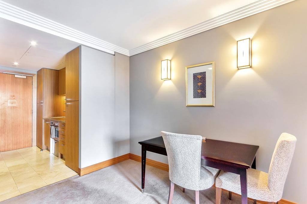 Metropolis Shortstay Apartment * Auckland