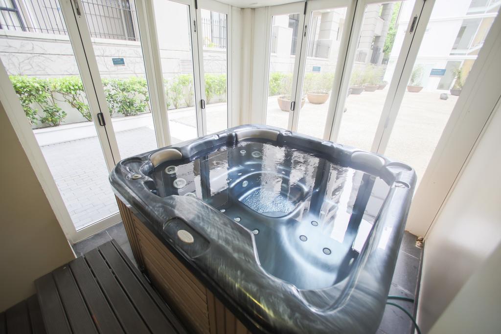 Bright And Airy One Bedroom Apartment:great Views! * Auckland