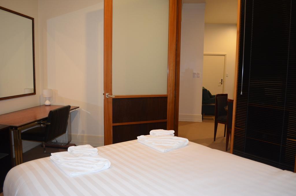 Classic One Bedroom Apartment- Pool And Gym! * Auckland