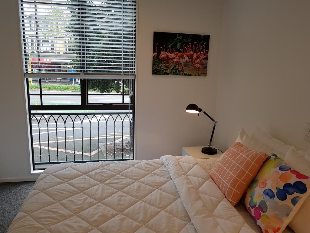 Peaceful Two Bedroom Apartment Auckland