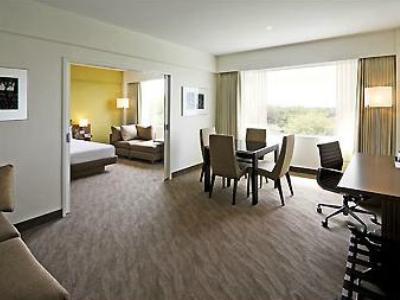 Ibis Ellerslie 3*