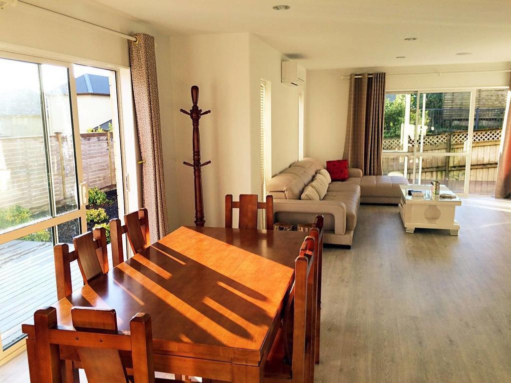 A Comfortable 5-bedrooms House *