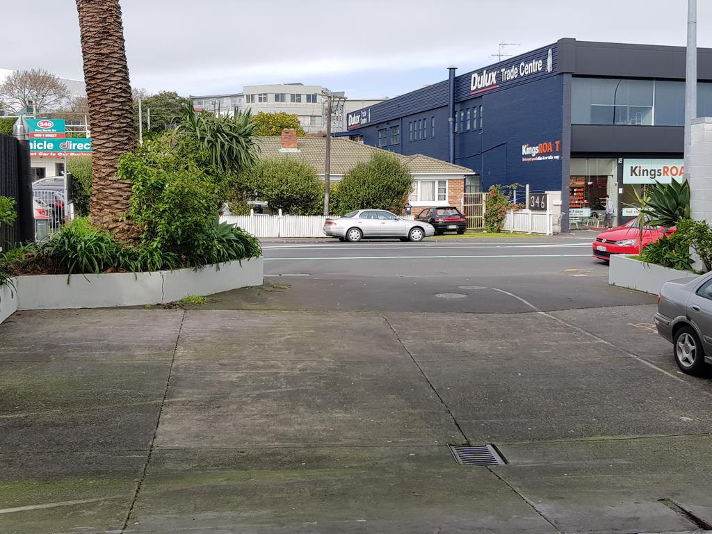 Budget In Kingsland *
