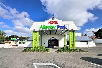 Hotel Manukau & Conference Centre 3*