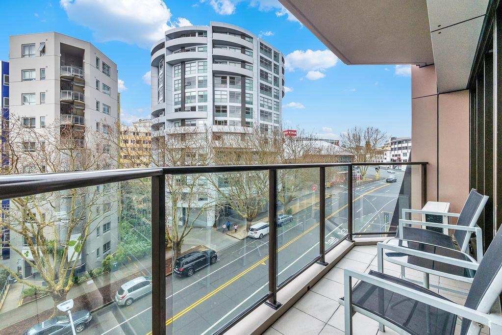 Dynasty Gardens 2 Bedroom Apartment- Free Parking! Auckland