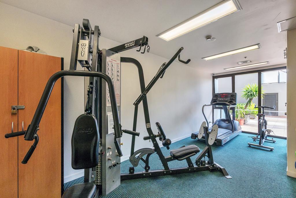 Dynasty Gardens 2 Bedroom Apartment- Free Parking! *