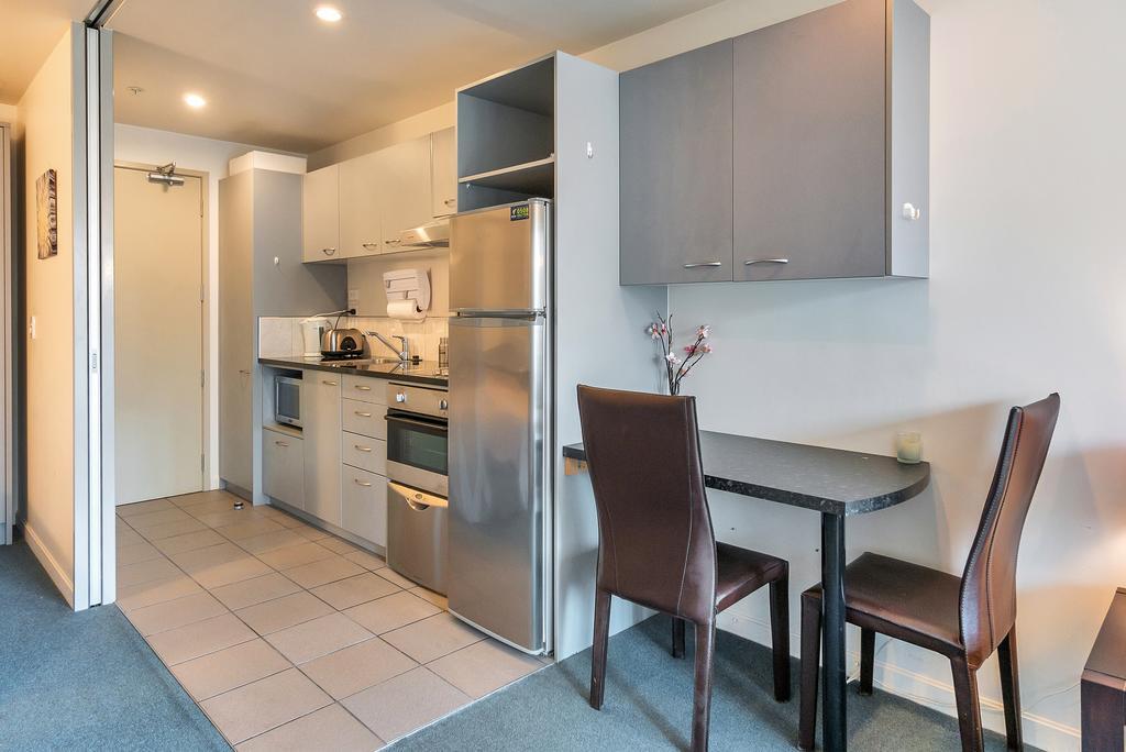 Dynasty Gardens 2 Bedroom Apartment- Free Parking! * Auckland