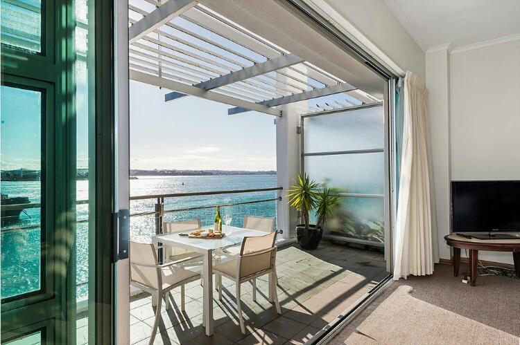 1br Princes Wharf With Fabulous Views