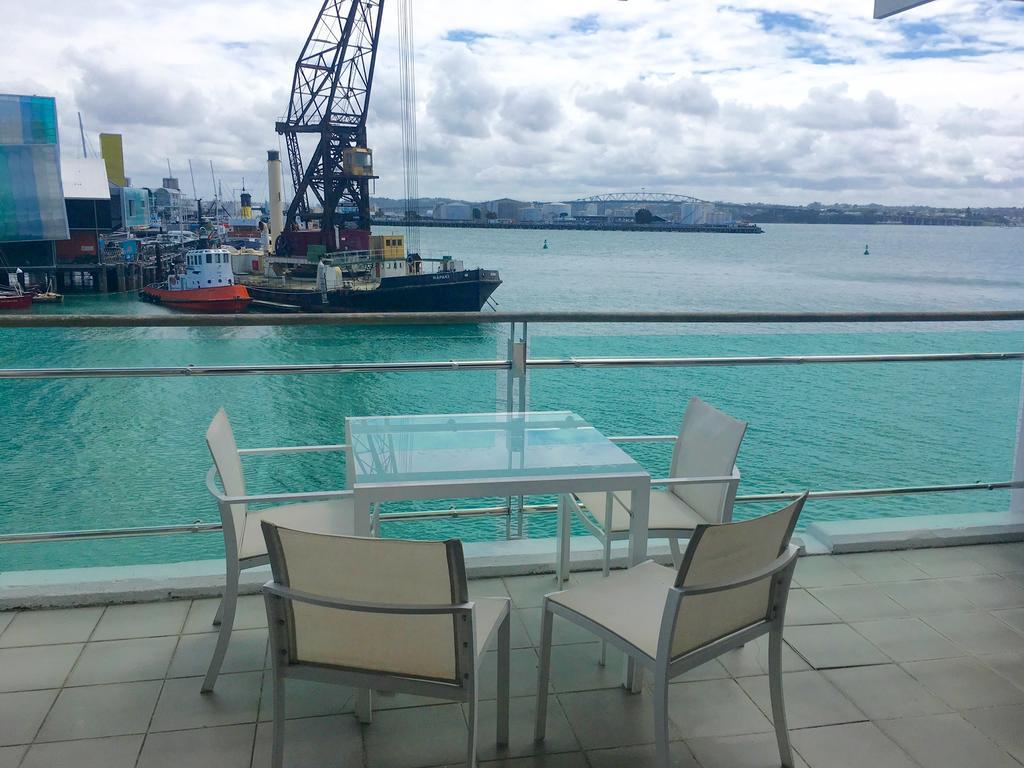 1br Princes Wharf With Fabulous Views