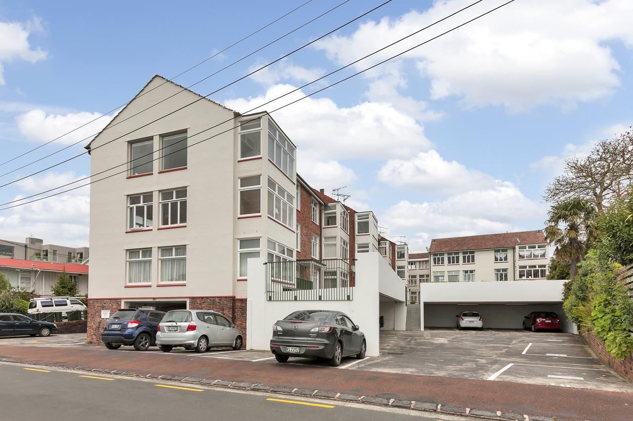 Apartment Spacious Sunny Seaview Auckland