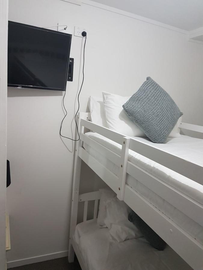 Hostel Forbes Grove Accommodation