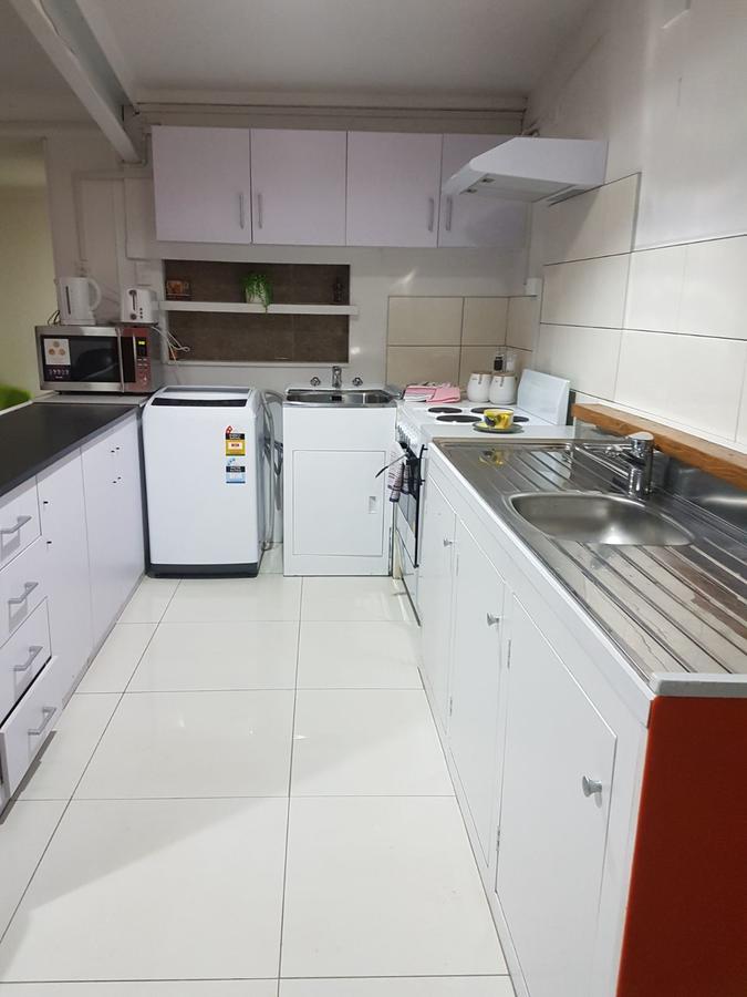 Hostel Forbes Grove Accommodation *