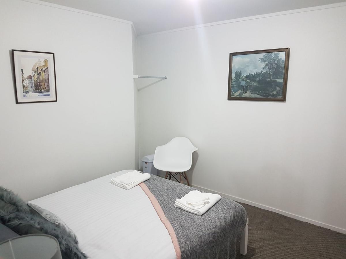 Forbes Grove Accommodation