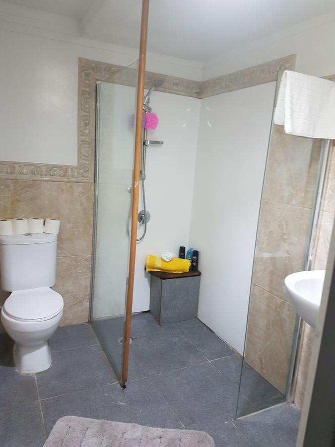 Hostel Forbes Grove Accommodation