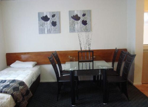 Airport Travel Air Motel