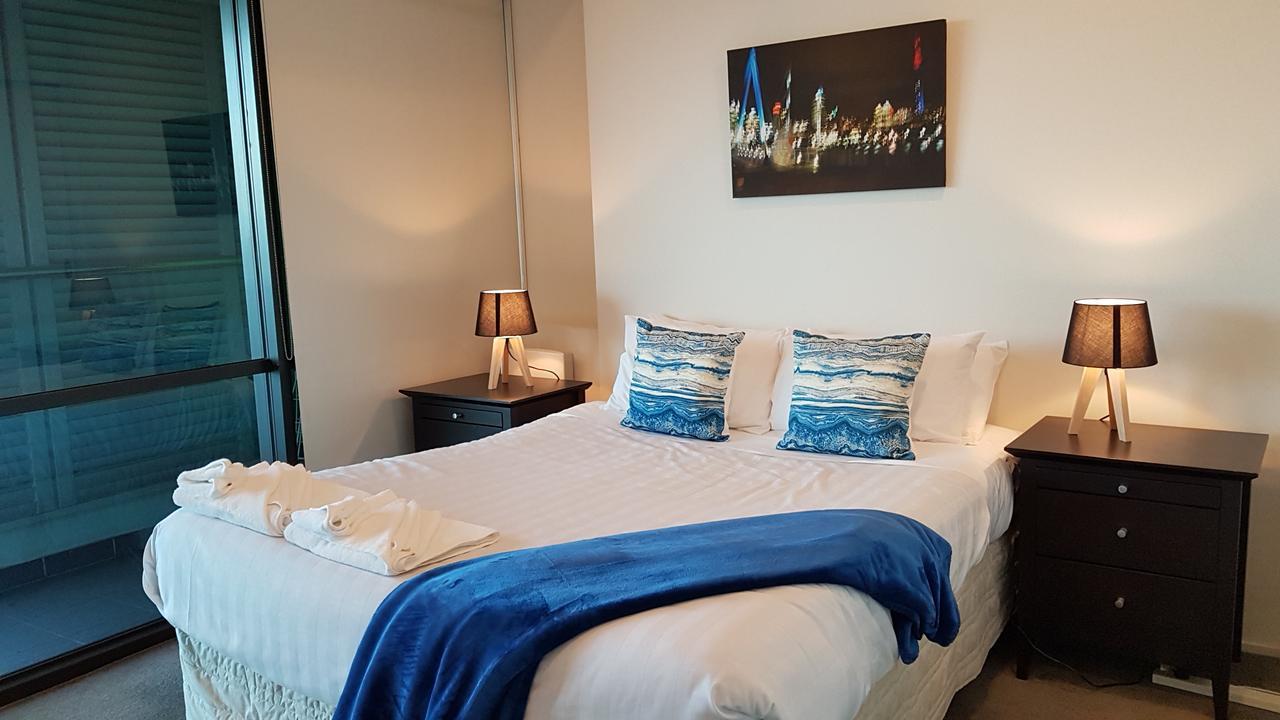 Central Harbor Views Apartment Auckland