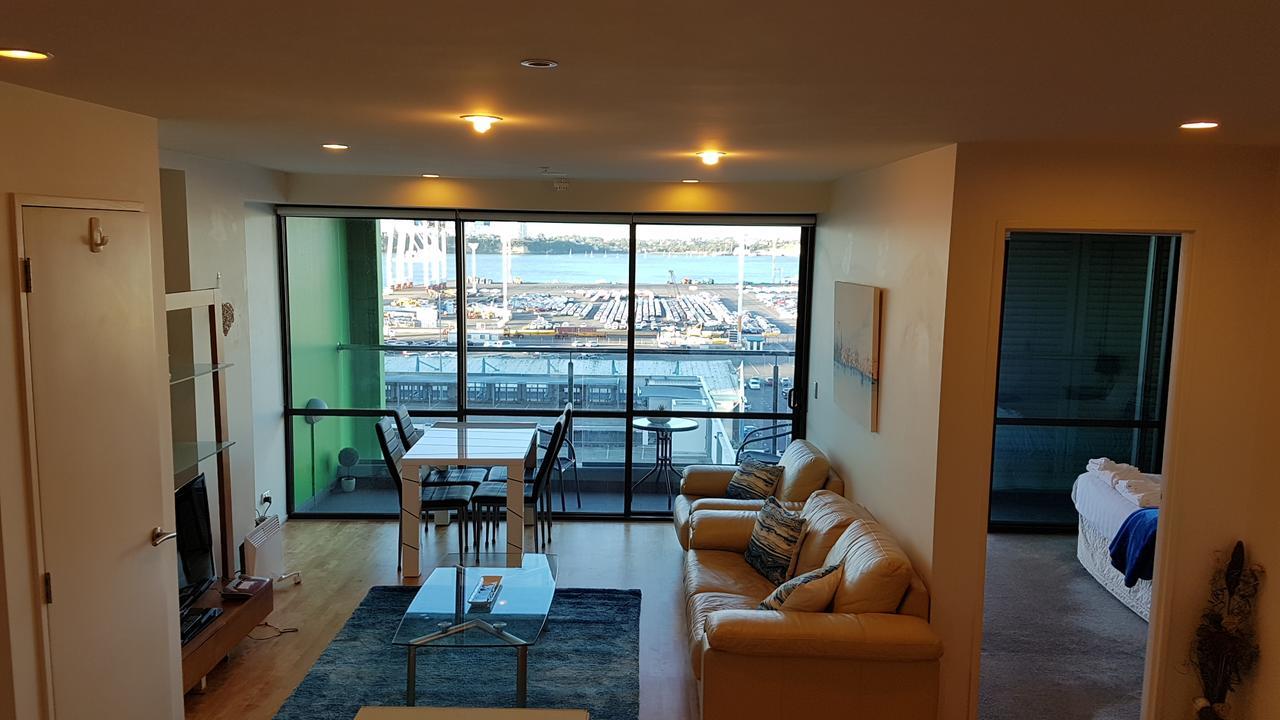 Central Harbor Views Apartment Apartment *