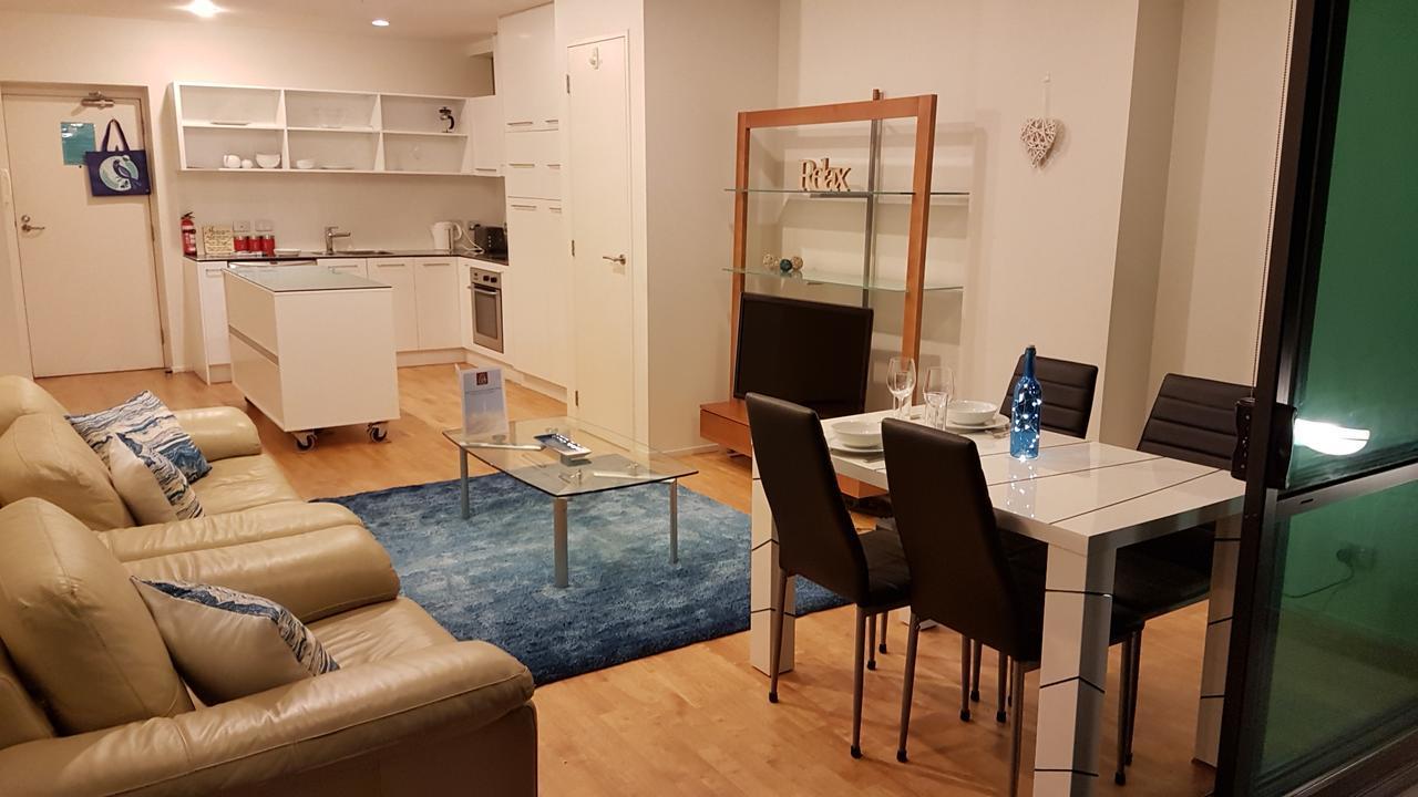 Central Harbor Views Apartment Apartment