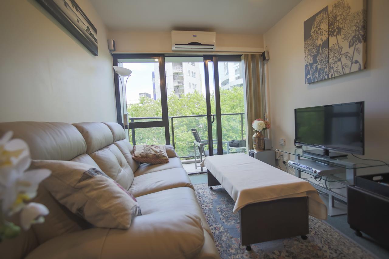 Dynasty Gardens 2 Bedroom Apartment- Free Parking! Apartment