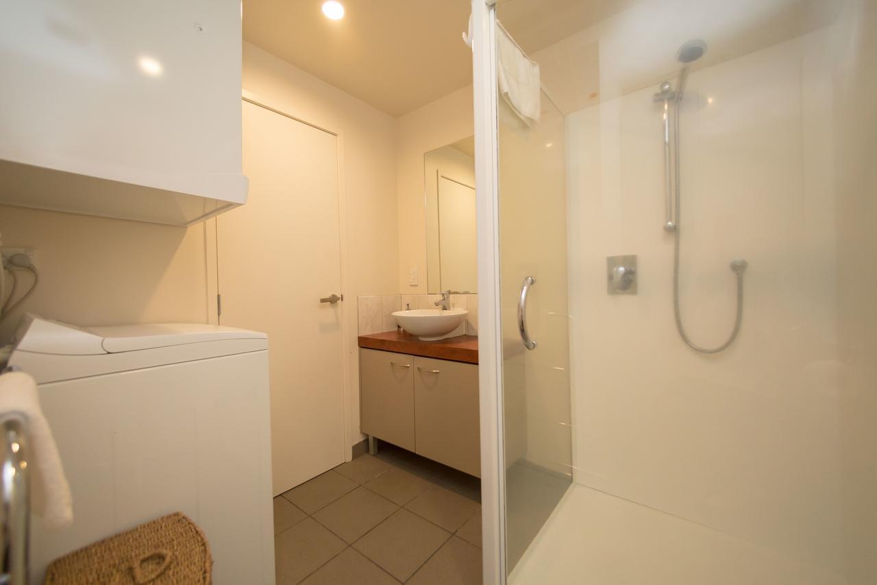 Dynasty Gardens 2 Bedroom Apartment- Free Parking! Apartment