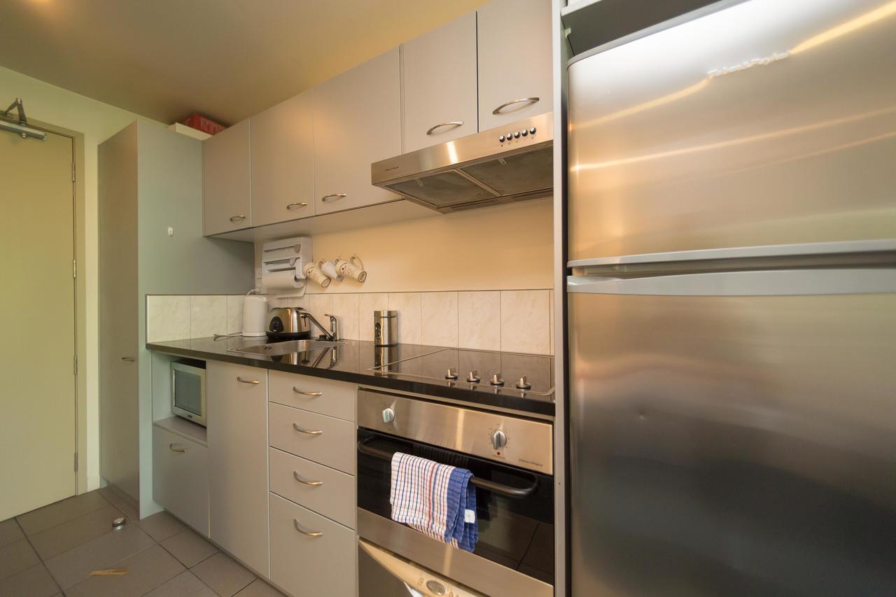 Dynasty Gardens 2 Bedroom Apartment- Free Parking! * Auckland
