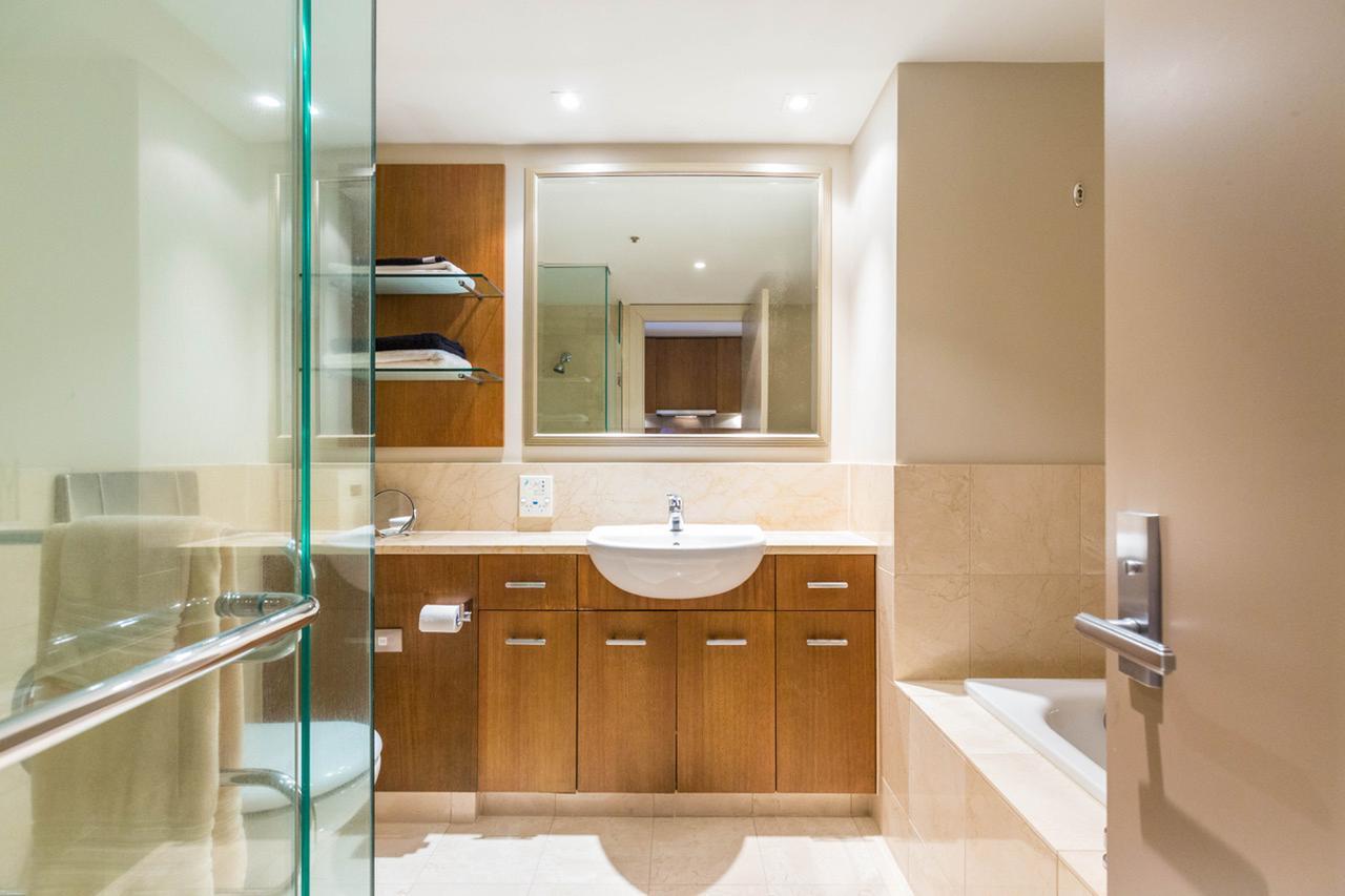 Apartment Stylish With Pool And Gym Auckland