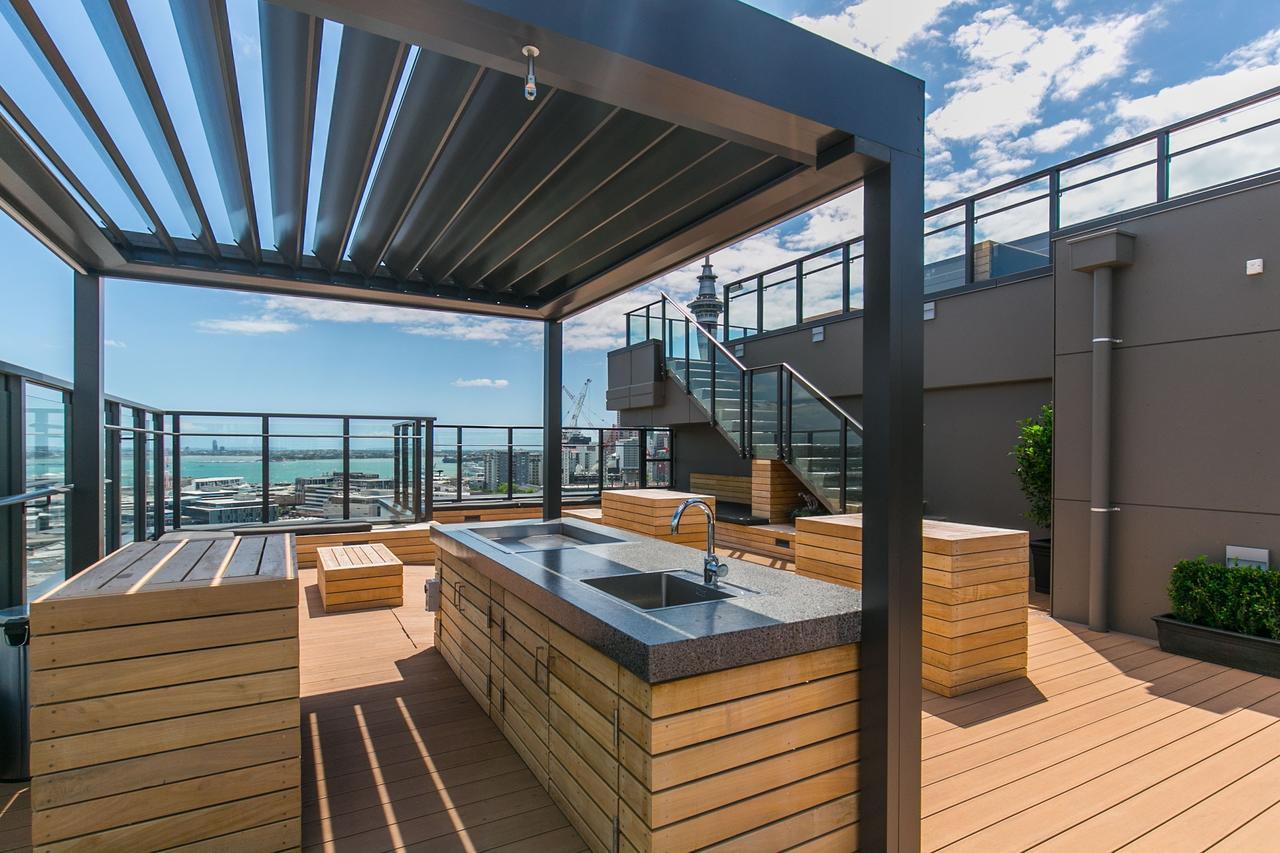 Penthouse With Access To Exclusive Rooftop Terrace * Auckland