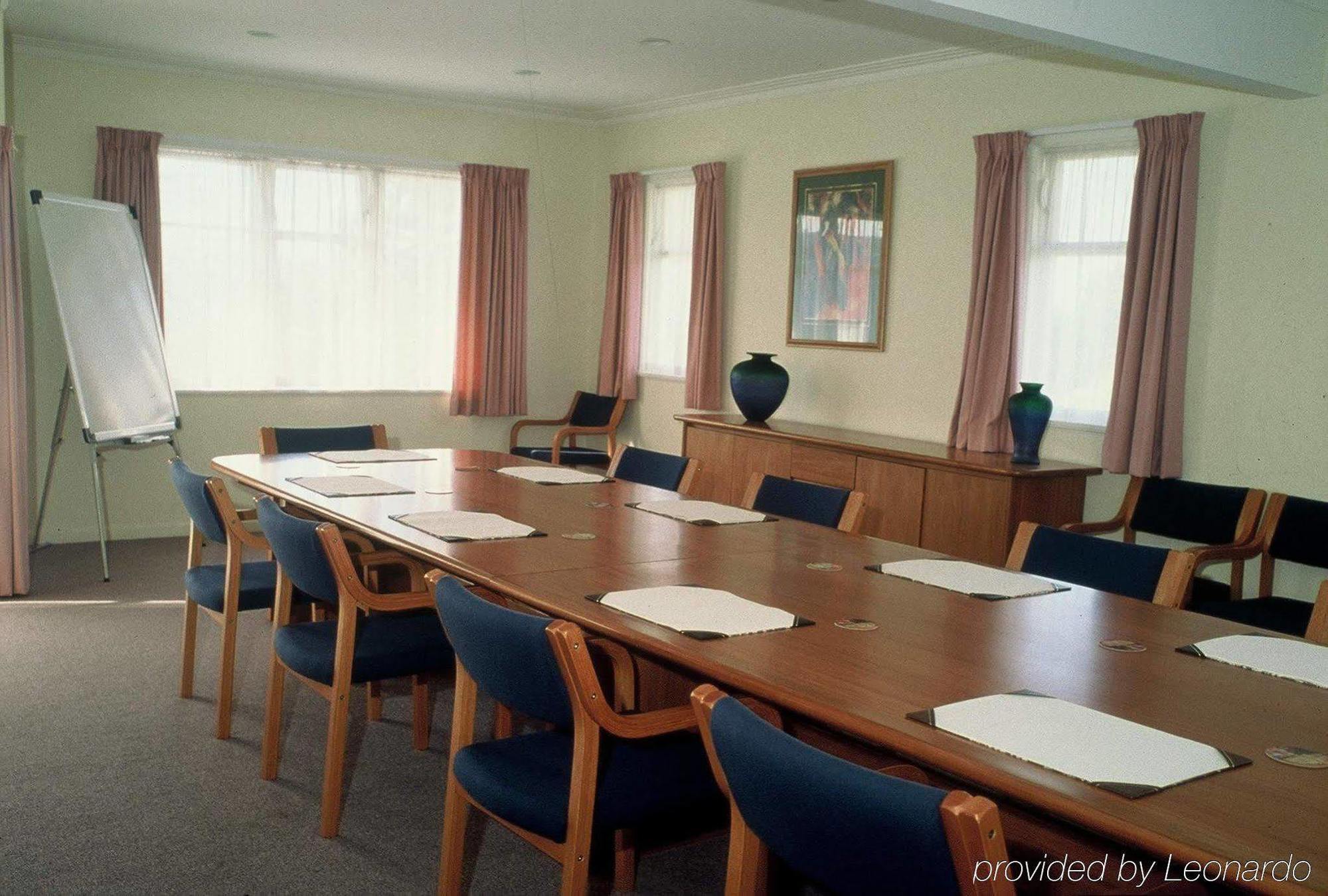 Hotel Manukau & Conference Centre