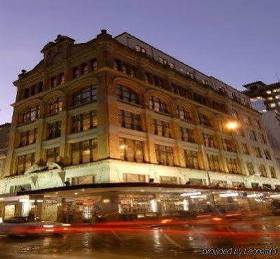 Street Hostel *