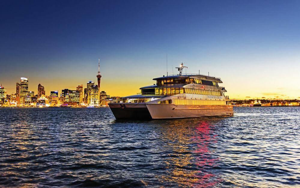 Hauraki Blue Overnight Cruise Hotel 5*