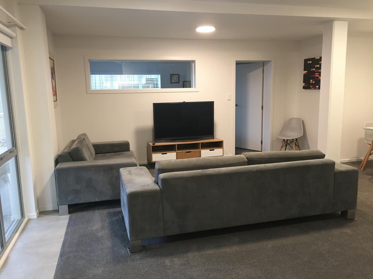 Mt Albert Owairaka Mountain Guest house