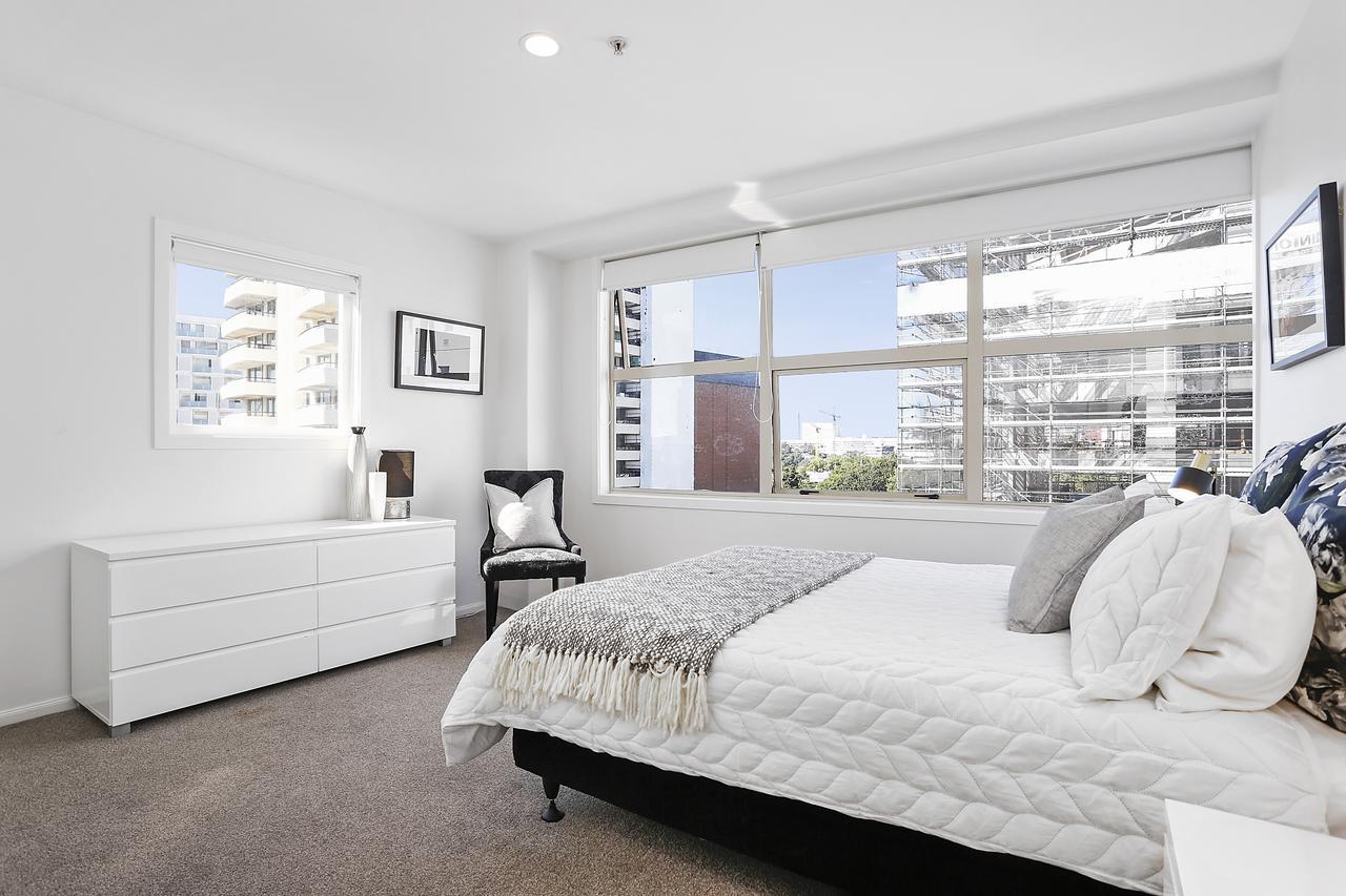 Apartment 12th Floor With & Harbour Views *