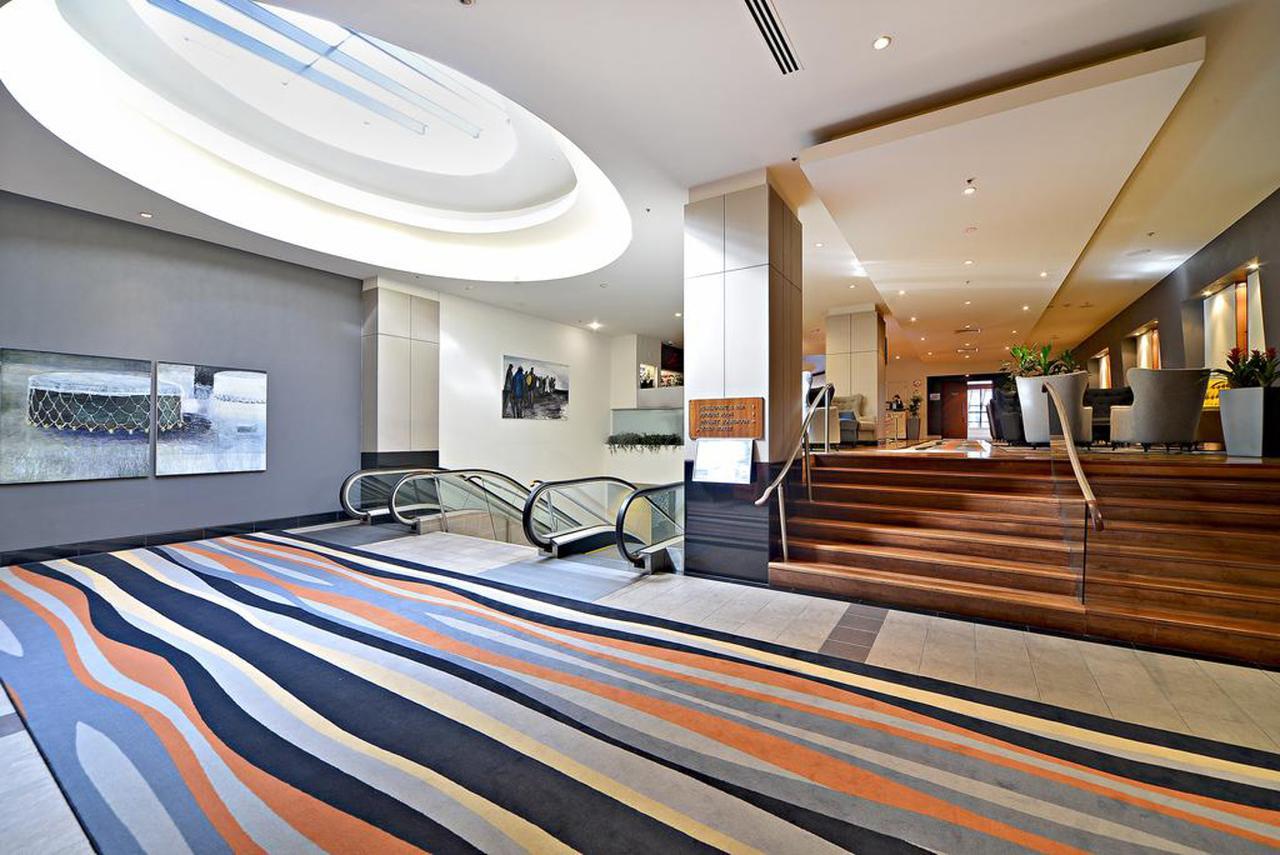 Apartment Centre W/ Pool And Gym *