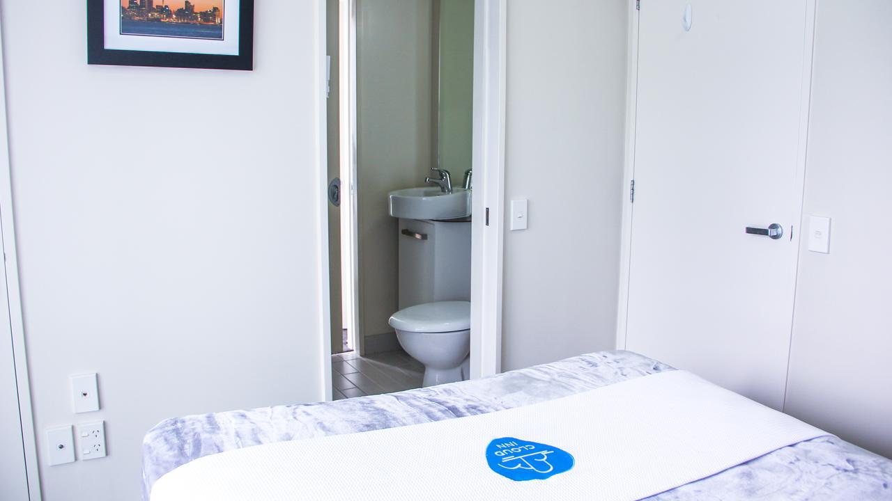 Semi Penthouse With Free Parking Apartment Auckland