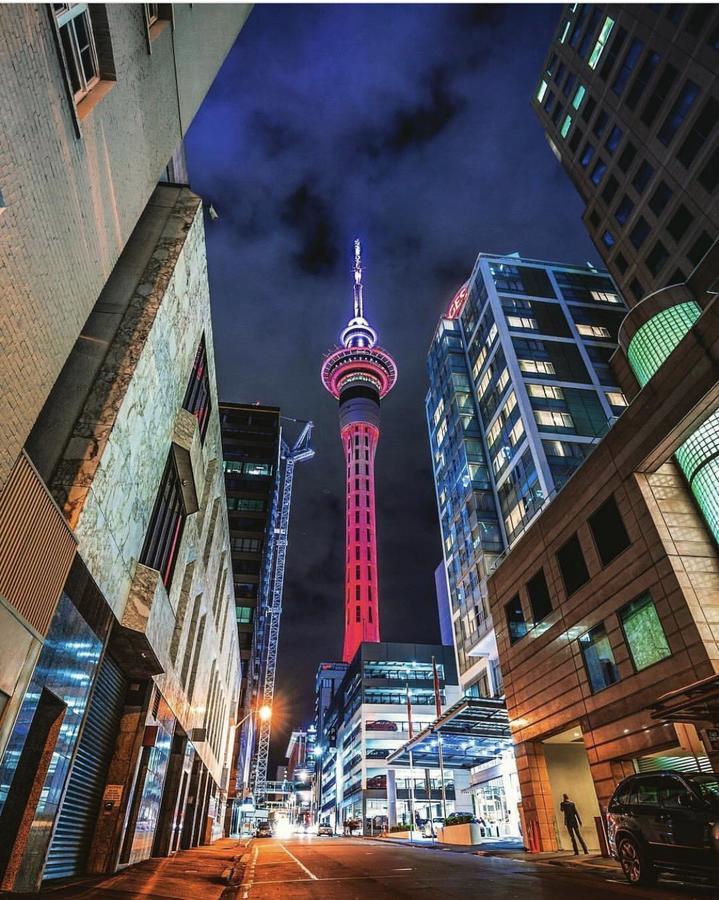 Luxury In The Heart Of The City***** * Auckland