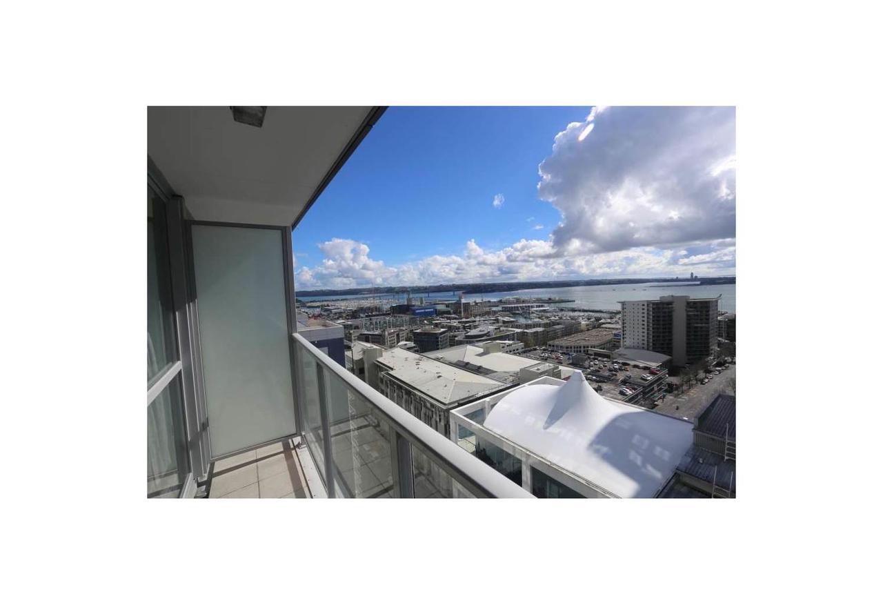 Altitude * Auckland