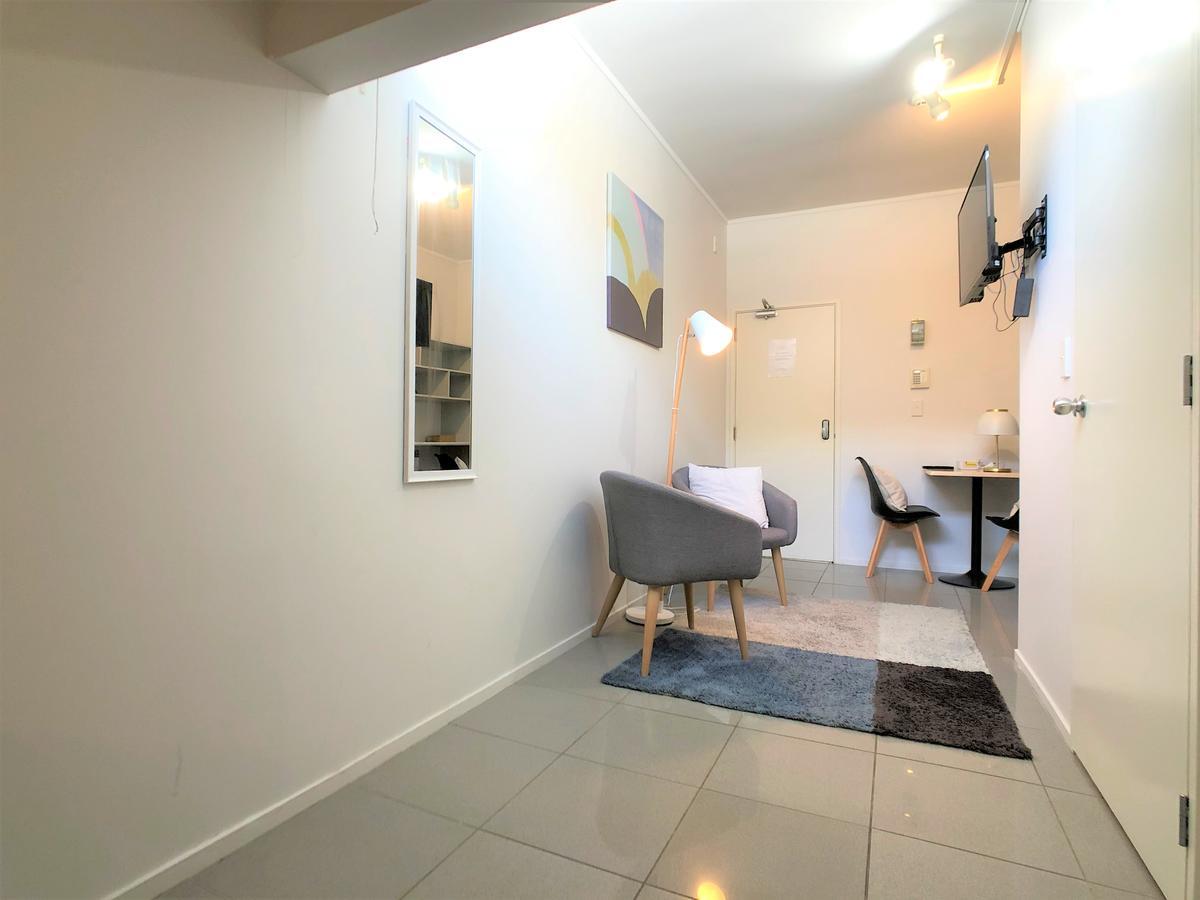 Apartment And Cozy In Kingsland. Great Value!!!
