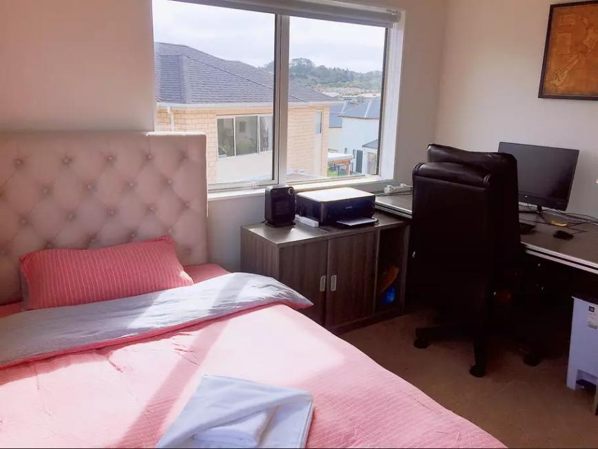 A Comfortable 5-bedrooms House *