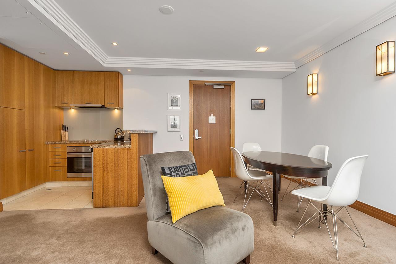 Qv High-floor With Facilities - 445 *