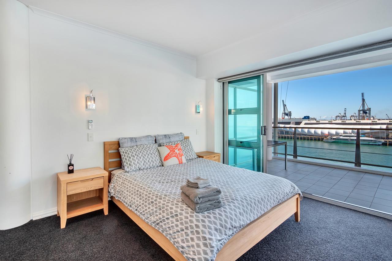 Stunning Harbour & City View Studio L Aircon & Wifi *
