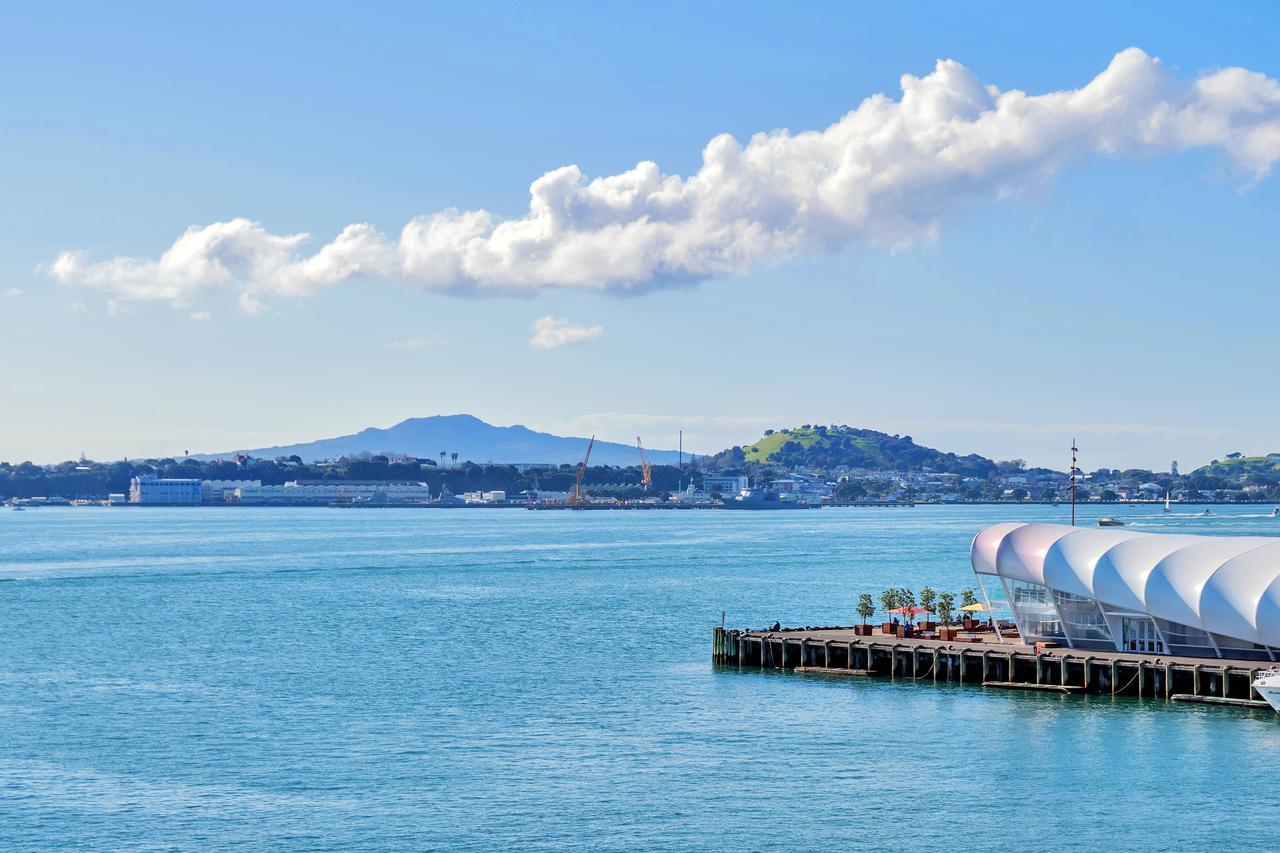 Stunning Harbour & City View Studio L Aircon & Wifi Apartment