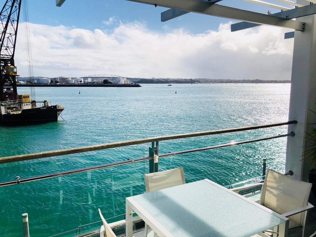 1br Princes Wharf With Fabulous Views *