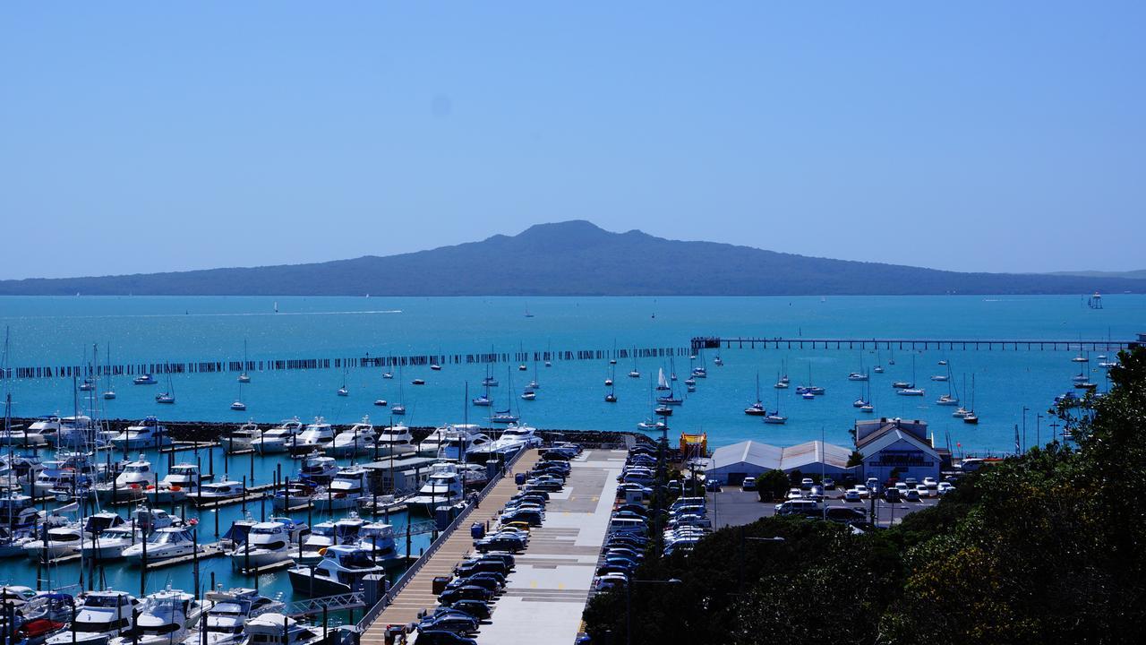 City Fringe With Sky Tower And City Views Apartment *