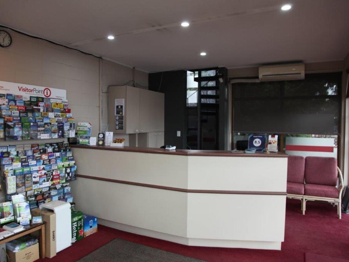 Motel Epsom 3*