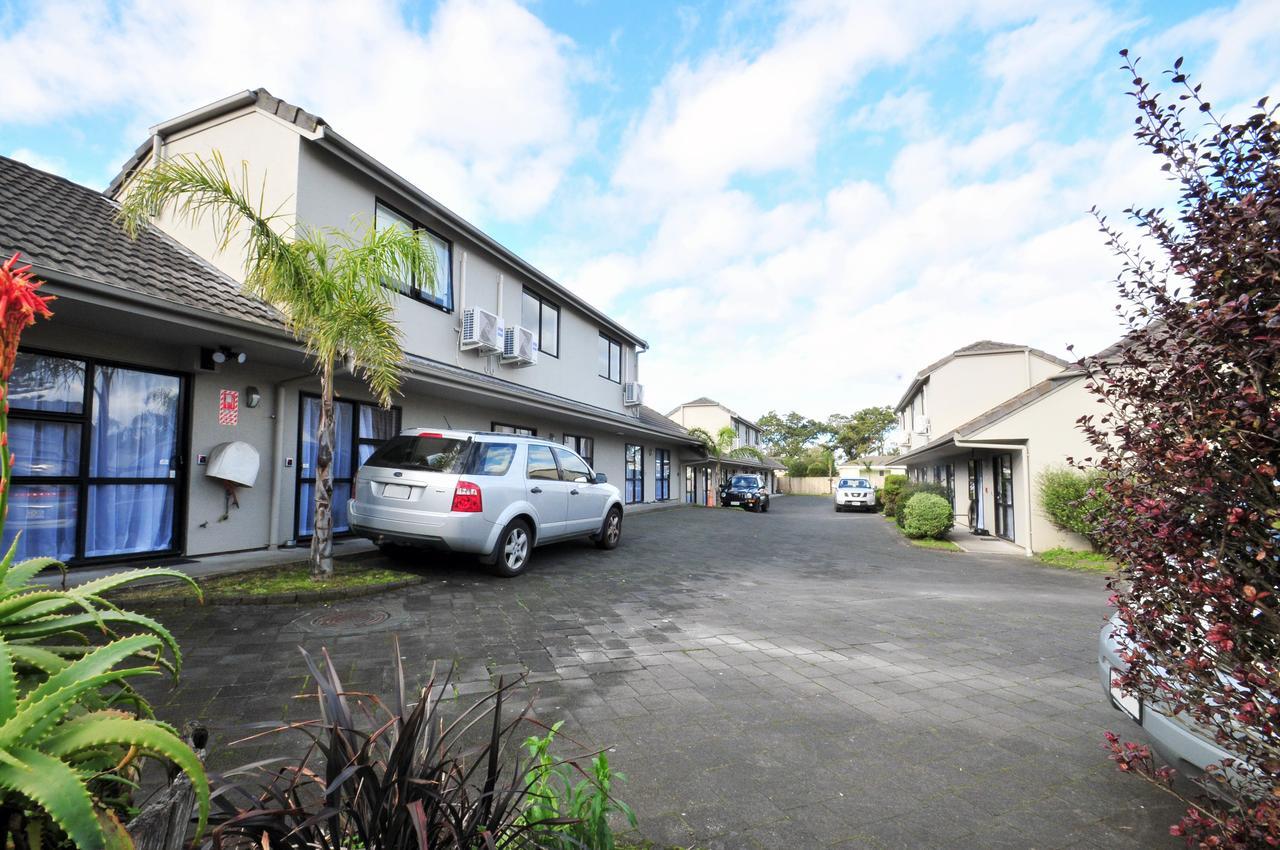 Airport Motel