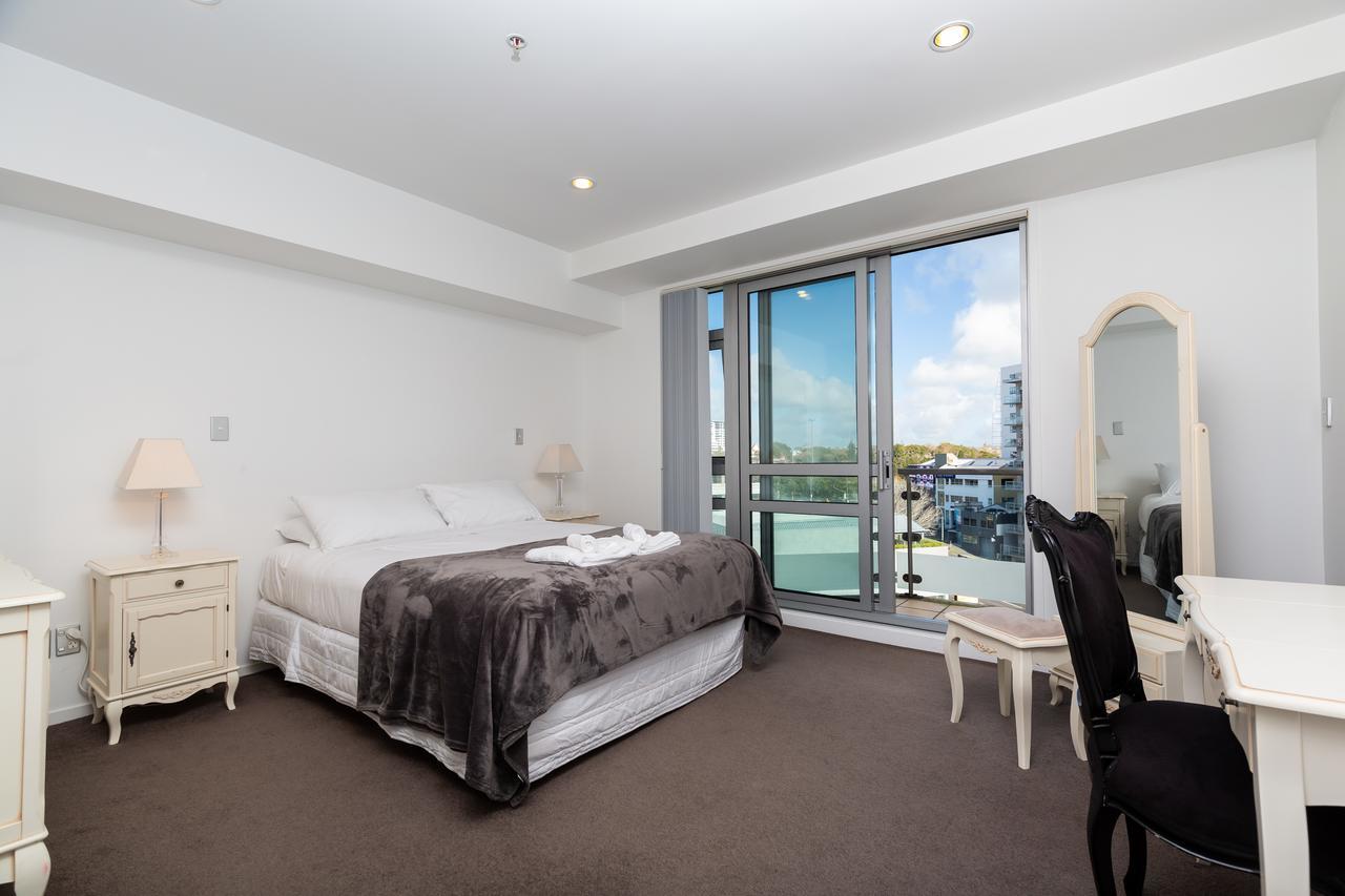 Apartment Beautiful With Balcony